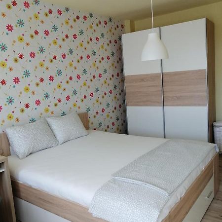 Yanakiev'S Central Apartment Burgas City Eksteriør billede