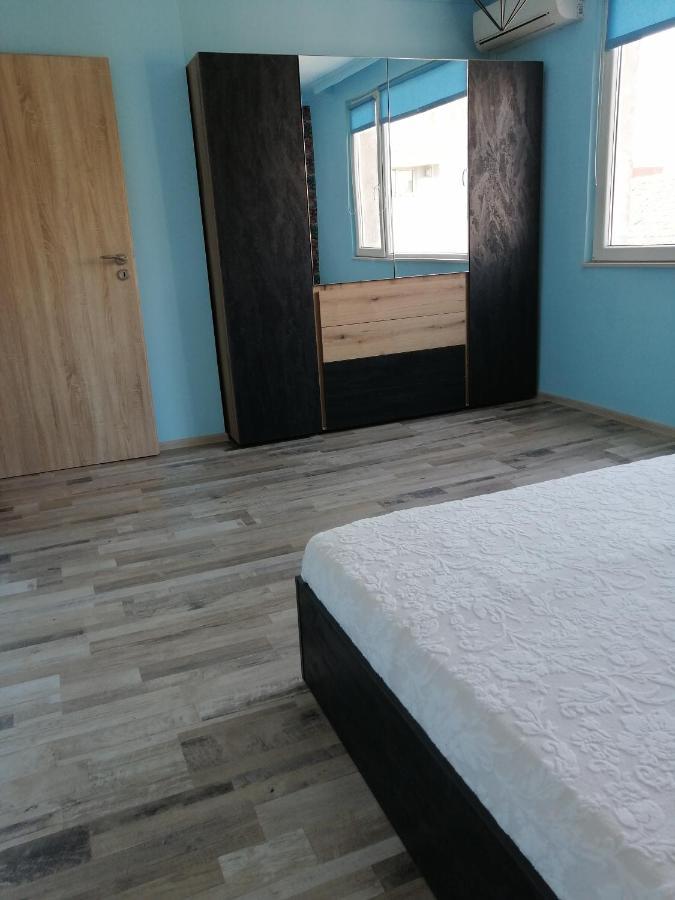 Yanakiev'S Central Apartment Burgas City Eksteriør billede